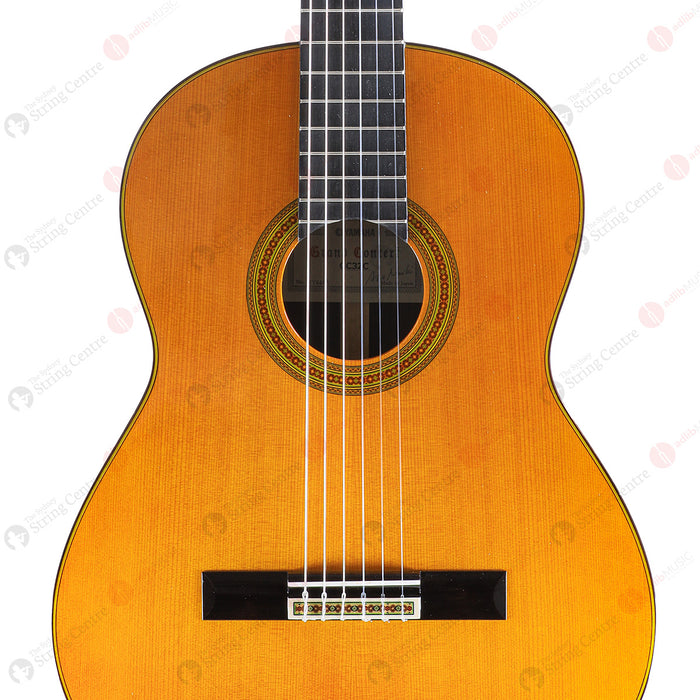 Yamaha GC32C Classical Guitar with Reinforced Bag