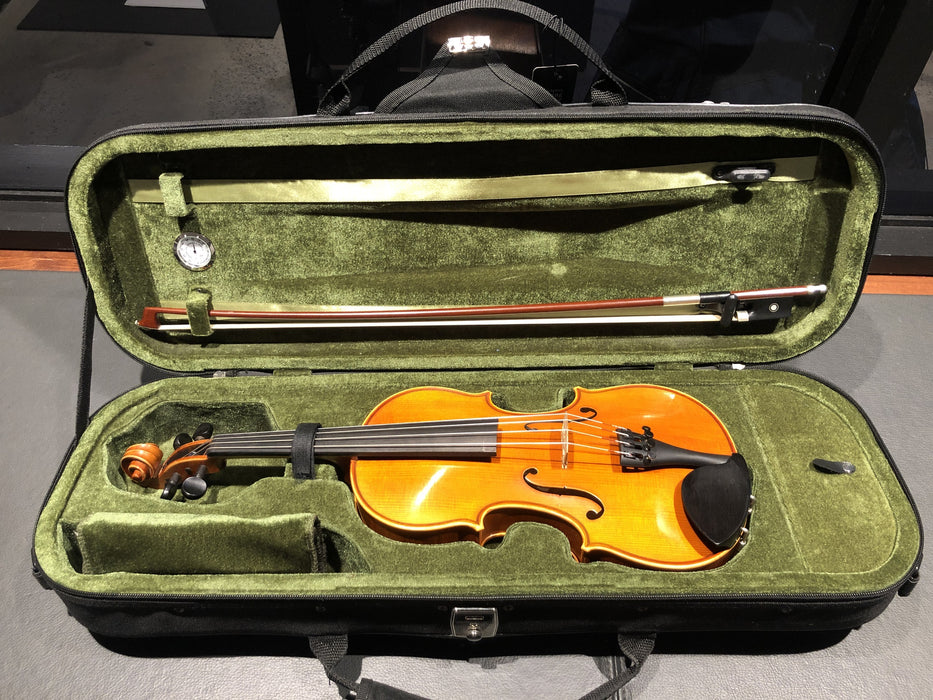 Viola - 2/H Schroeder #100 12" with oblong case and unrehair student bow