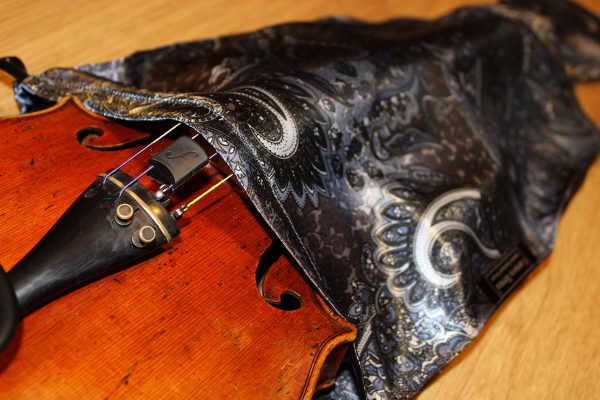 CARMEN BRUNA Silk Bag for Violin Marengo Grey & Black Paisley